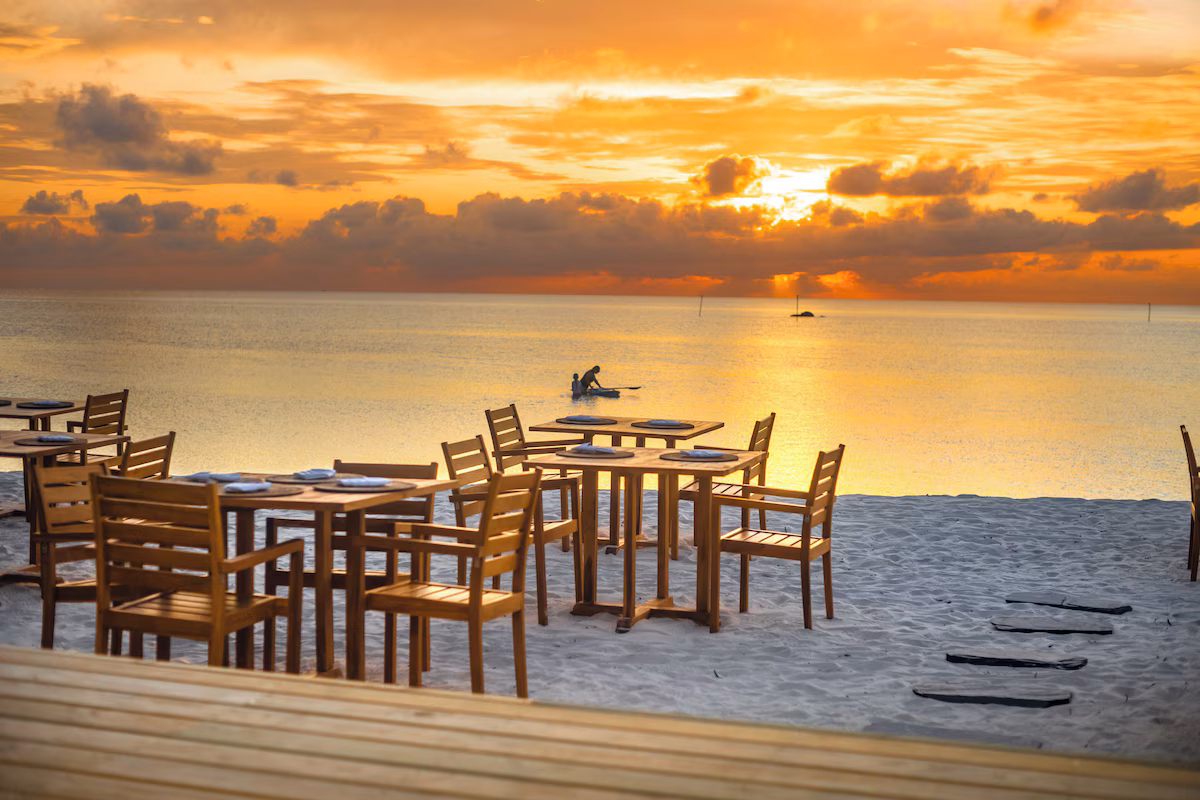 Barefoot luxury at The Maverick, Mundoo Island 7