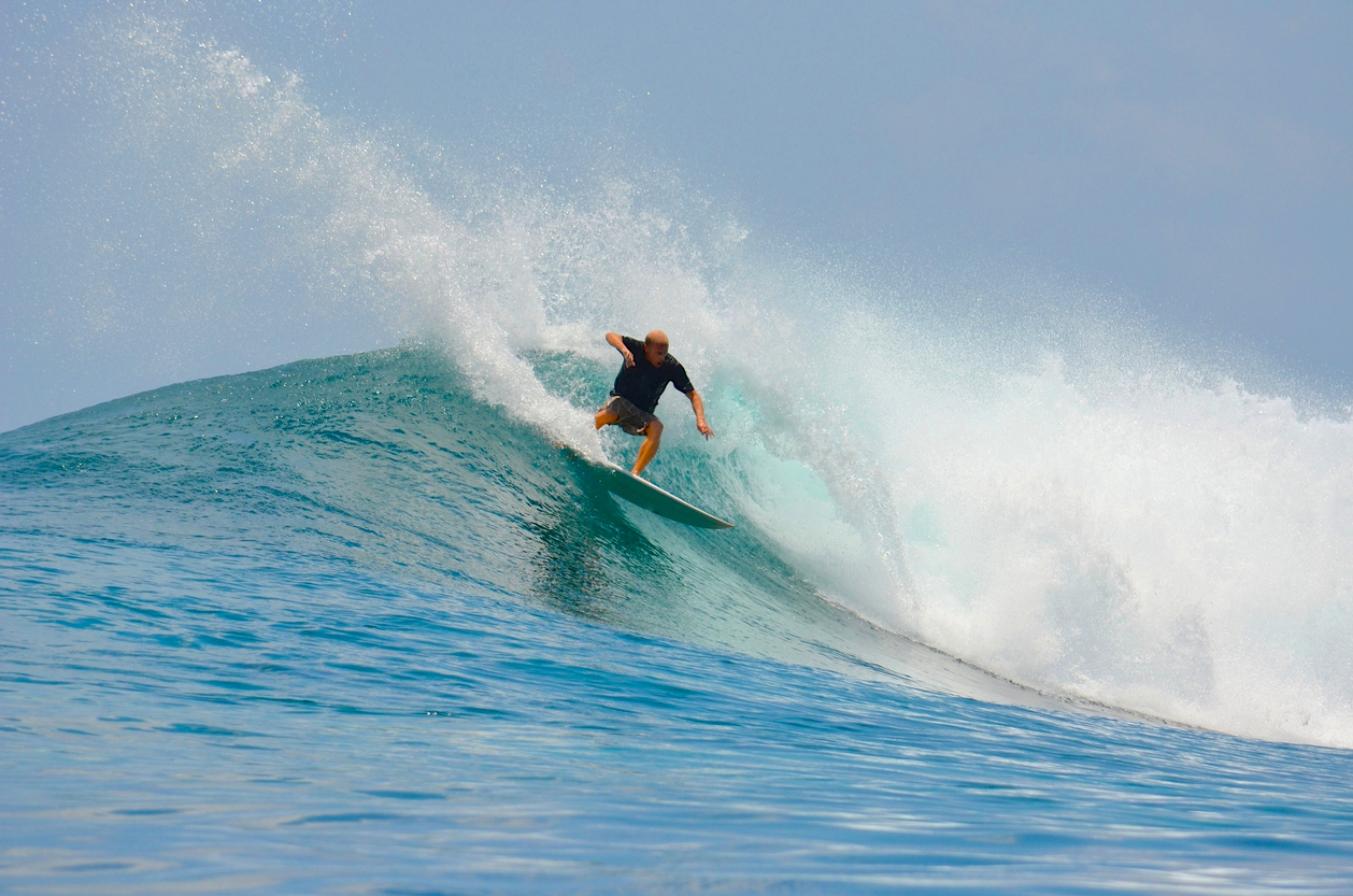 Surfing great waves in the Maldives