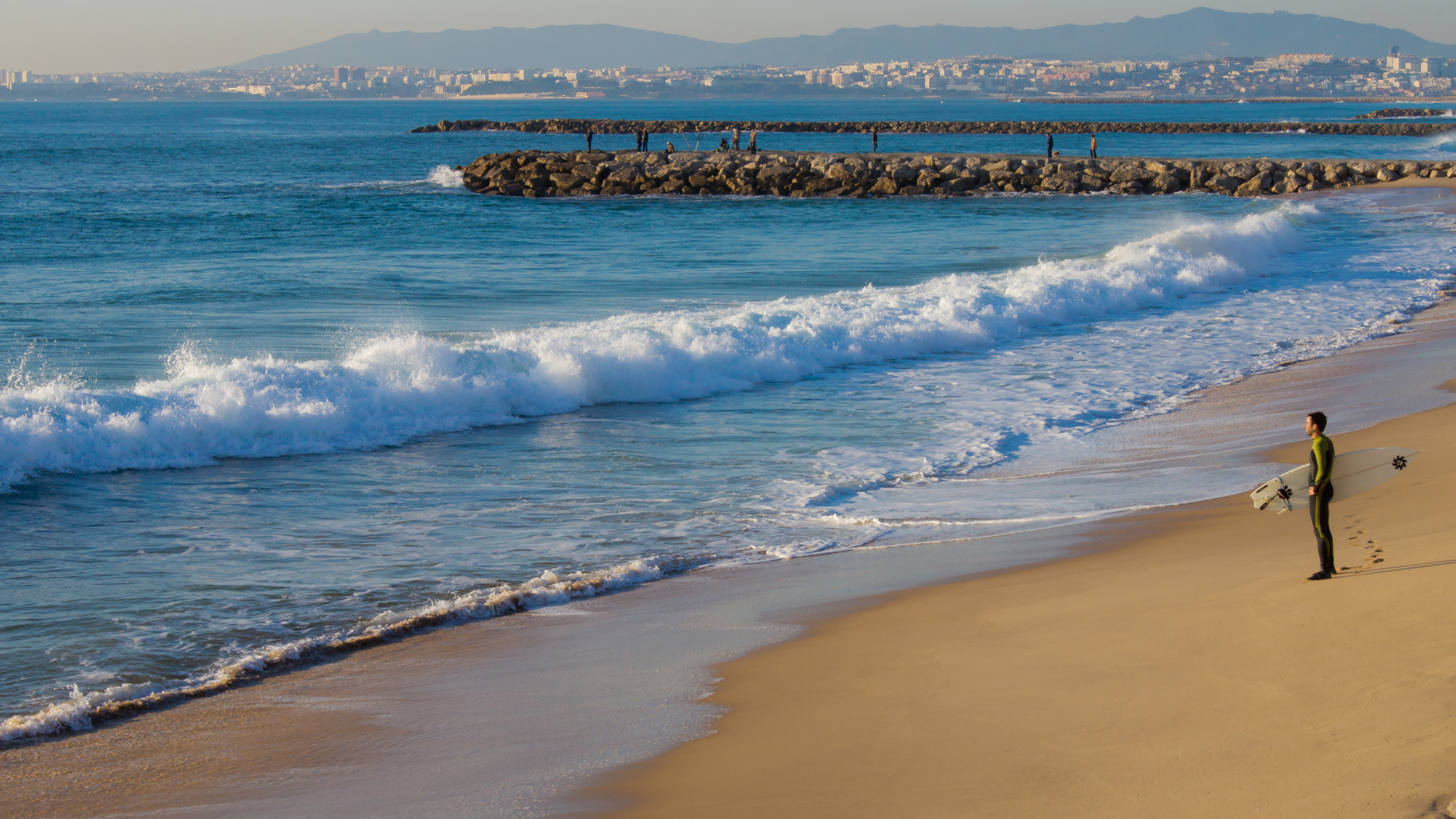 Reviewing the surf at Costa da Caparica