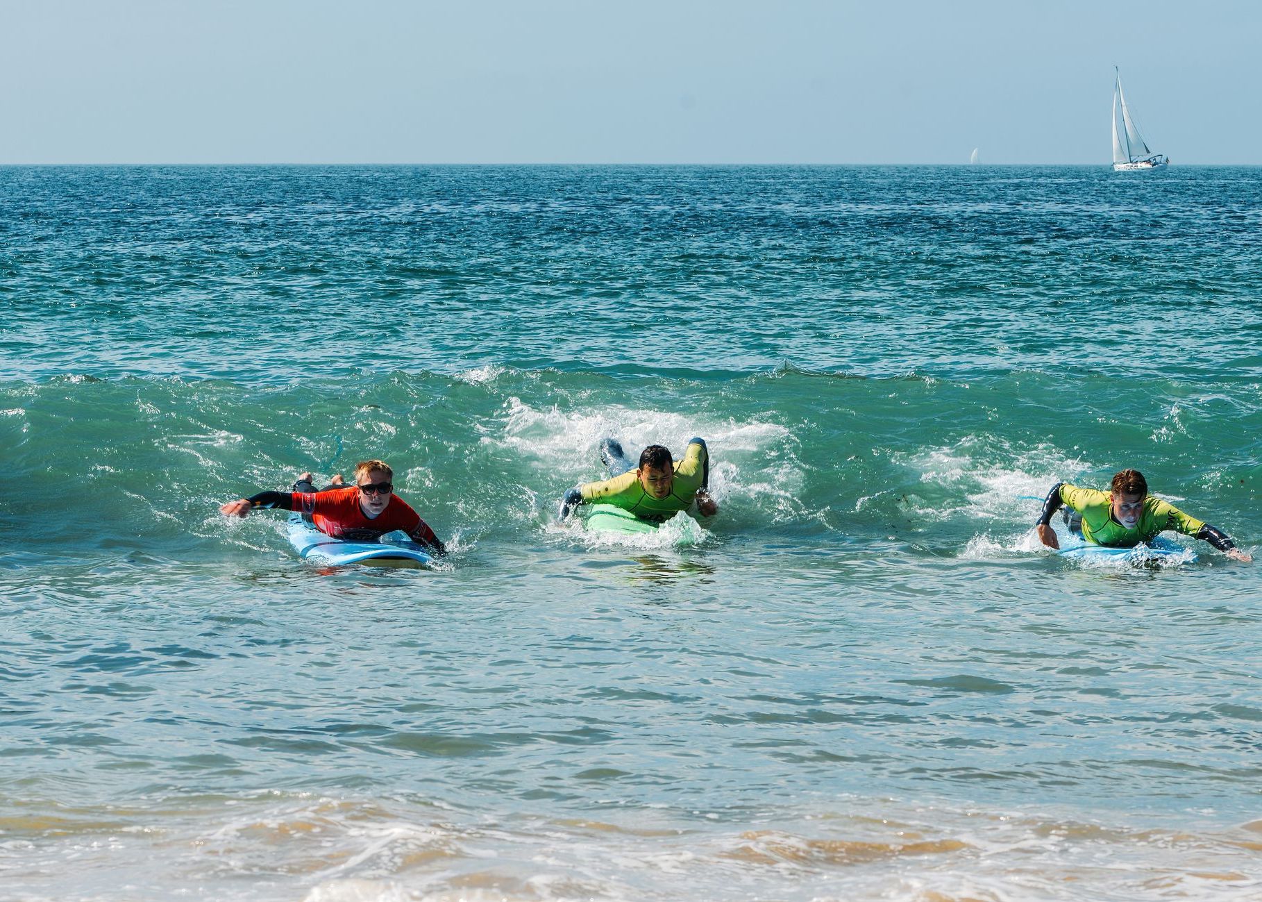 Catching-those-first-waves-in-Carcavelos
