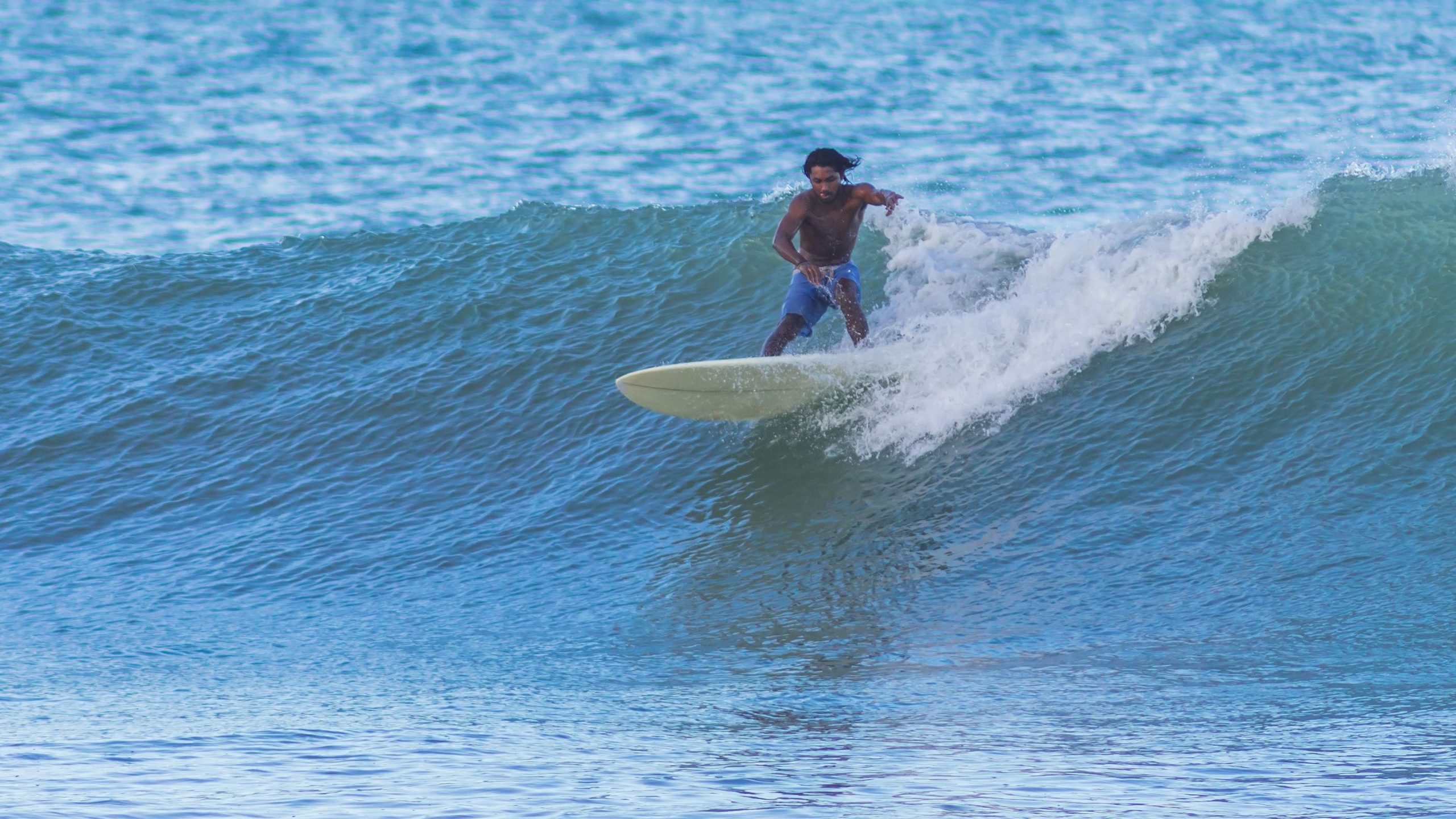 Enjoying-Surfing-in-Arugam-Bay
