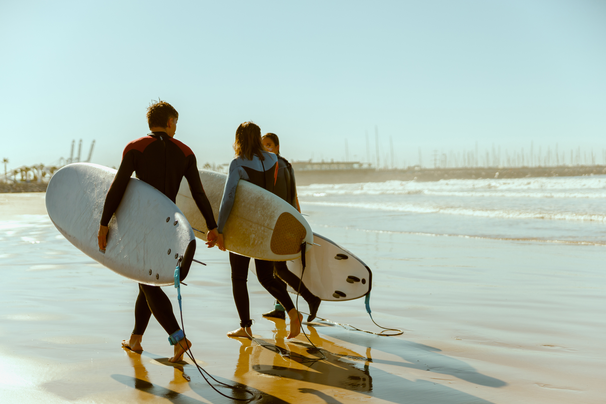 Enjoying-learning-to-surf-in-Matosinhos