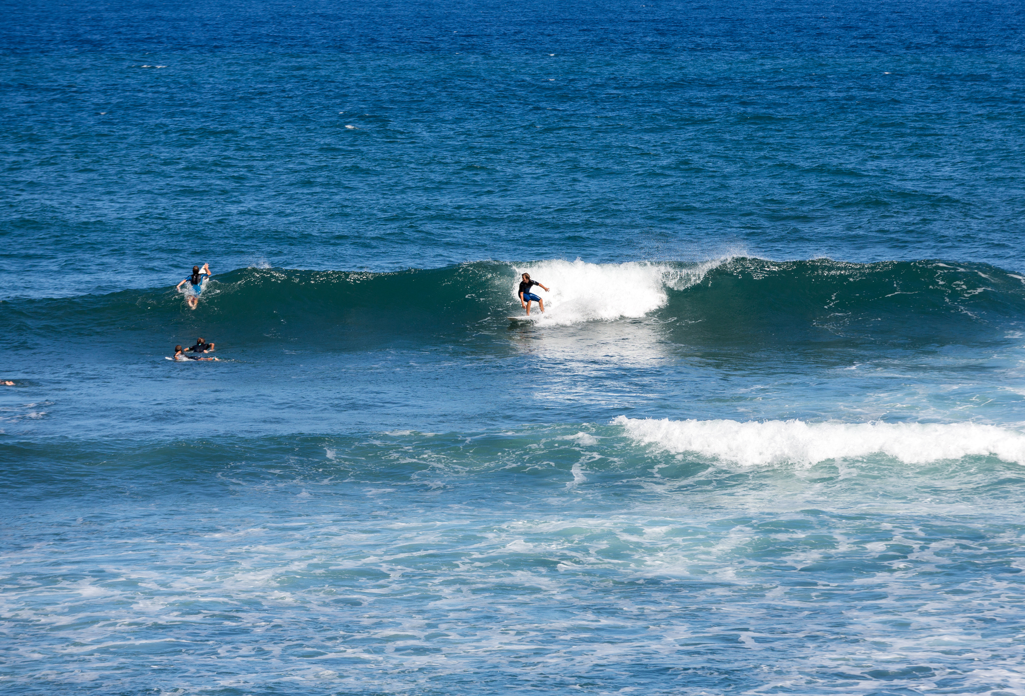 Fun-Waves-when-Surfing-Madeira