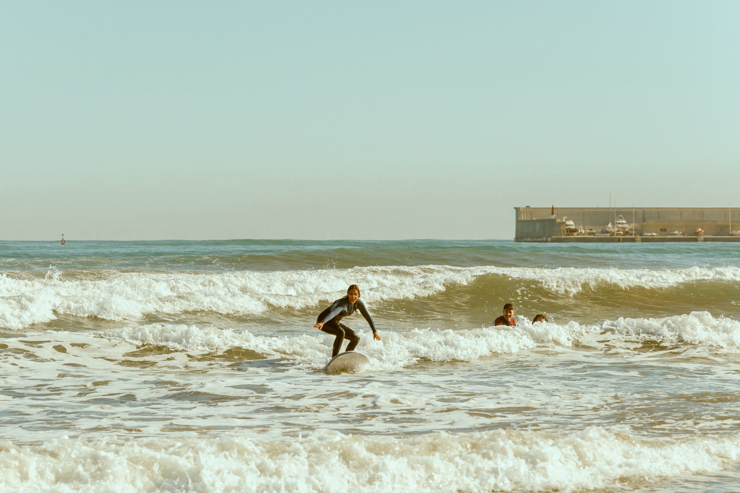 Learning-to-surf-in-Matosinhos