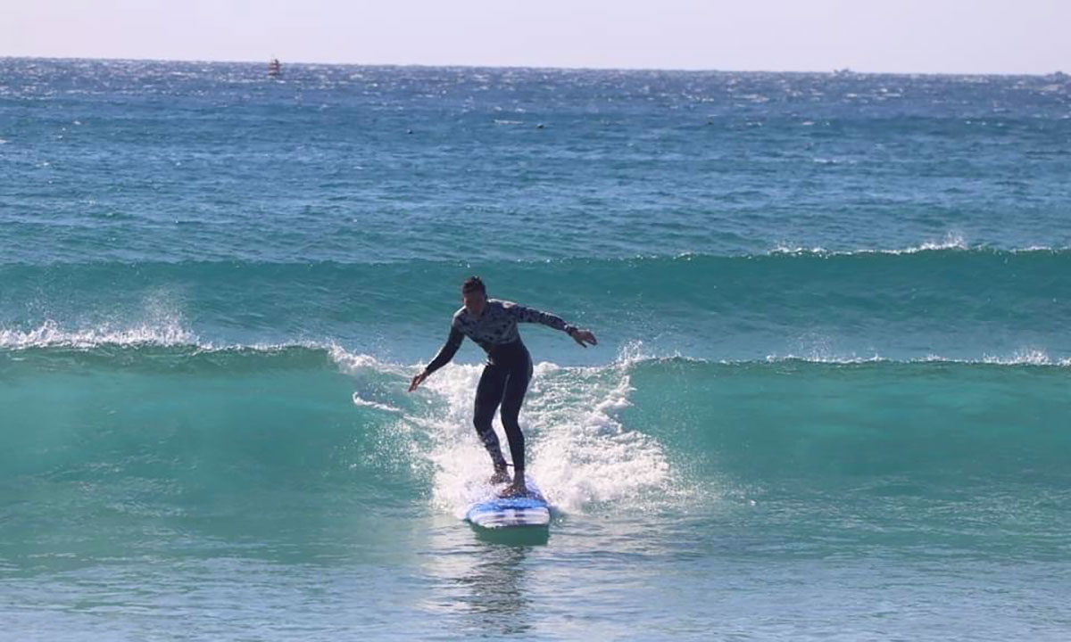 Longboard-Surfing-in-Taiwan