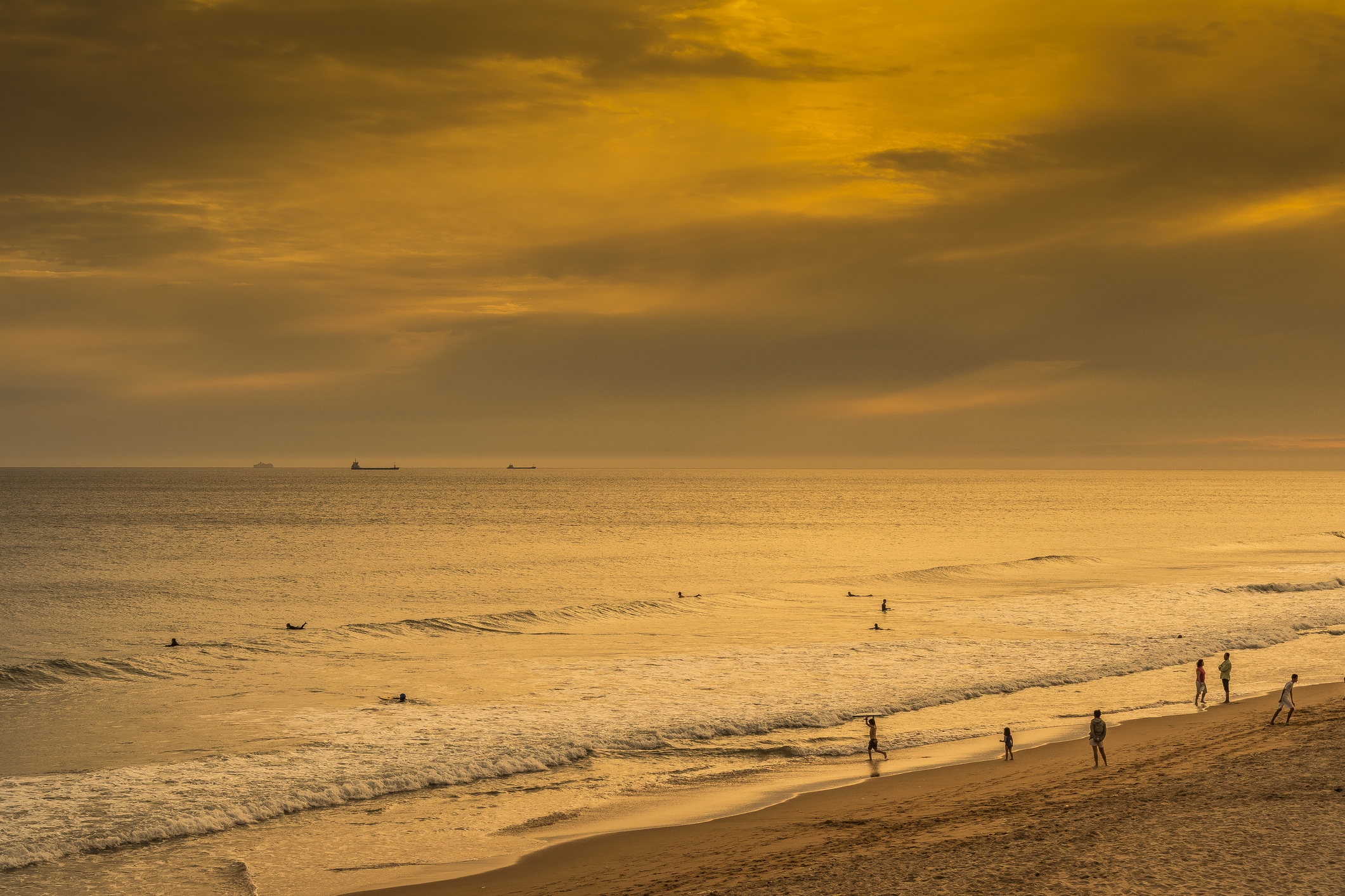 Sunset-Surf-Session-in-Carcavelos