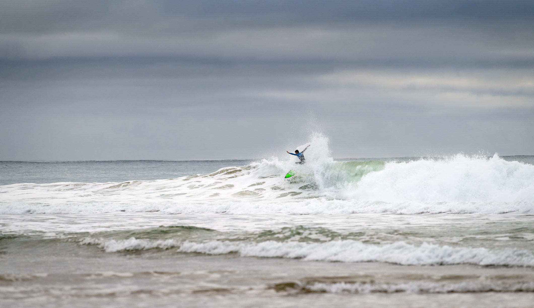 Surfing-in-Carcavelos