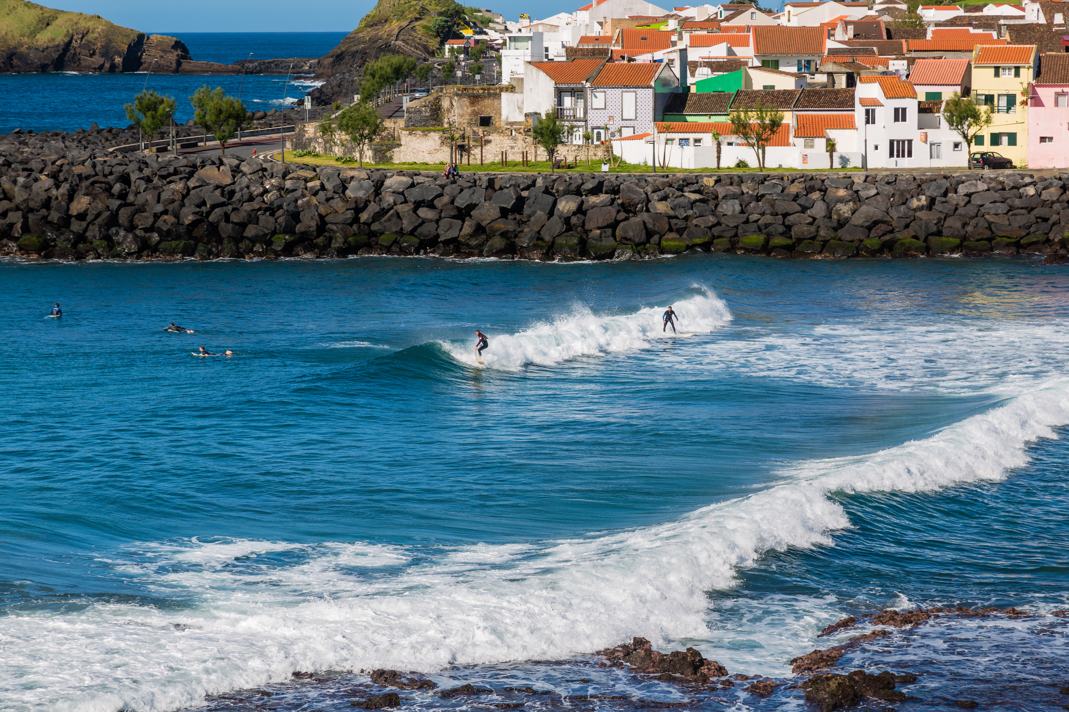 Surfing-in-the-Azores