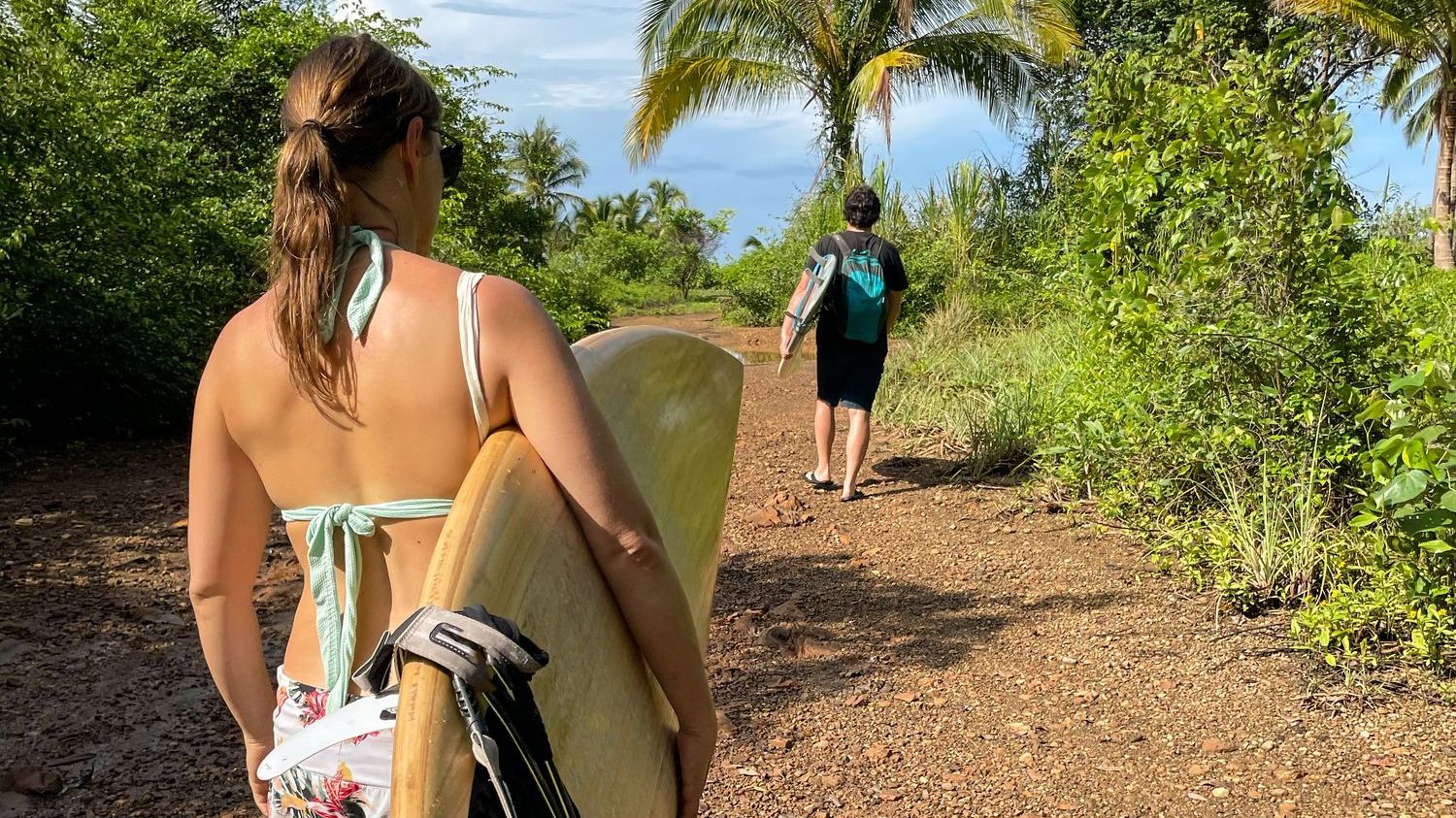 Surfers-in-Panama